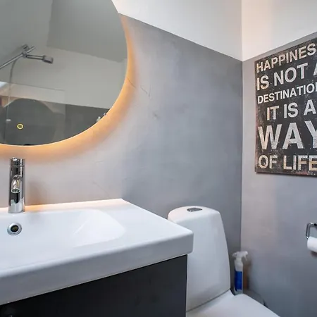 Appartement Stylish 1br Flat Next To Lakes Copenhague